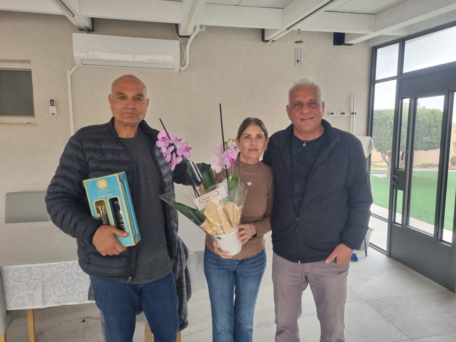 גלרייה - ביקור לקראת חג פסח אצל משפחות, בייזר, נומה, גרינברג וממן., 13 מתוך 13