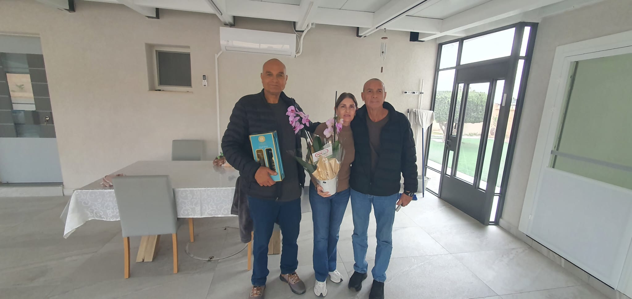 גלרייה - ביקור לקראת חג פסח אצל משפחות, בייזר, נומה, גרינברג וממן., 12 מתוך 13