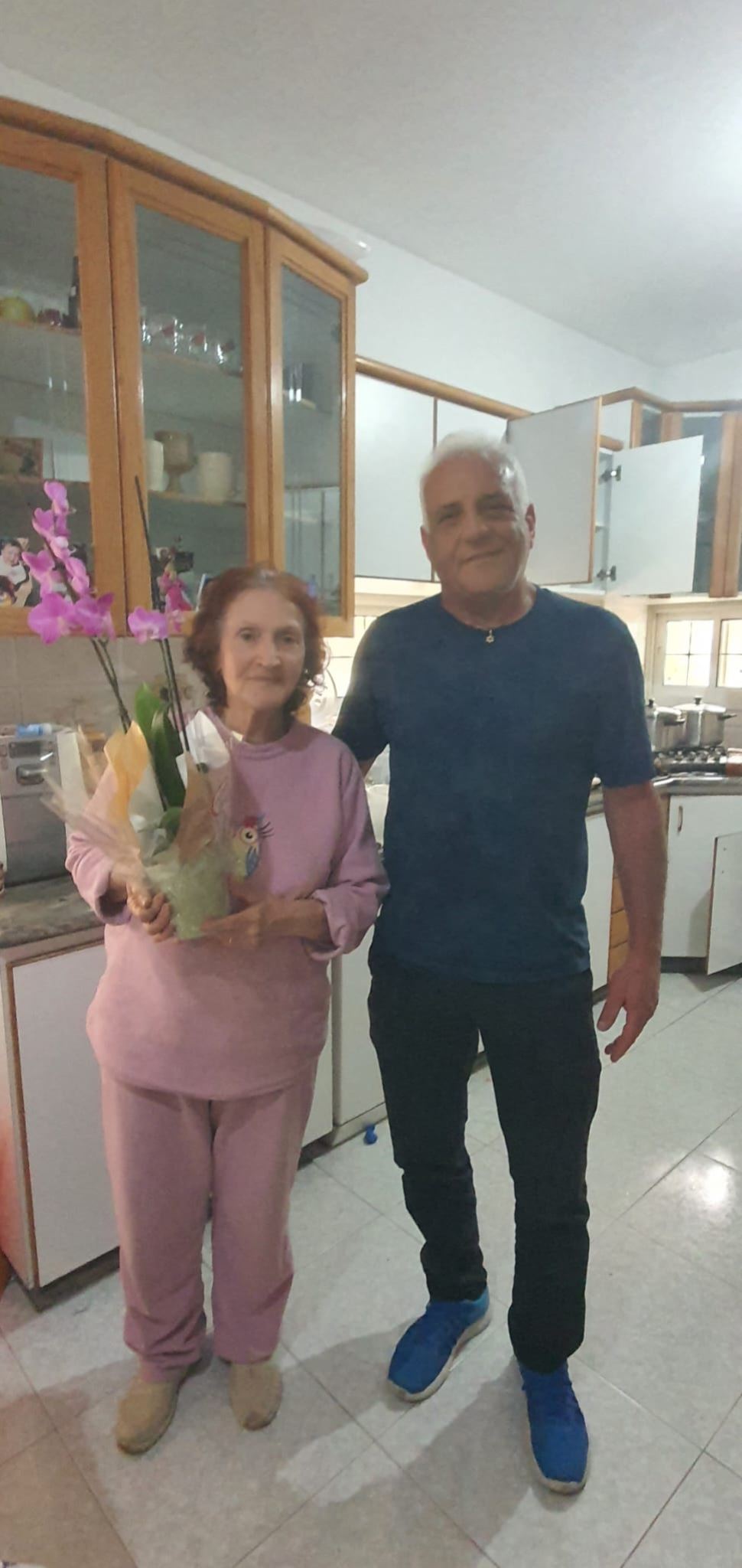 גלרייה - ביקור לקראת חג פסח אצל משפחות, בייזר, נומה, גרינברג וממן., 3 מתוך 13